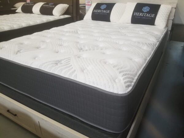*Clearance* Essentials by Heritage – Diamond Hybrid Mattress 15" Medium