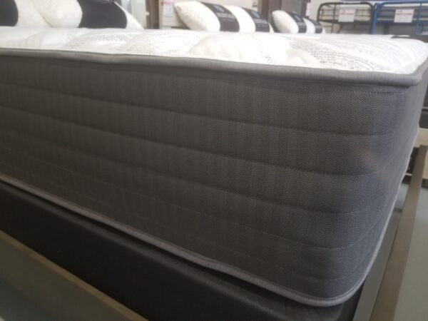 *Clearance* Essentials by Heritage – Diamond Hybrid Mattress 15" Firm - Image 2