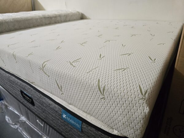 *Clearance* MLILY - Bamboo Cooling Memory Foam Mattress 8" Firm