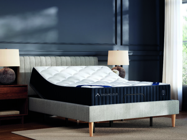 DreamCloud - Classic Hybrid Mattress 12" Medium - Image 3